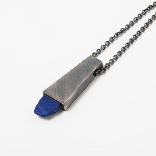 TALISMAN NECKLACE IN GRAY STERLING SILVER WITH LAPIS LAZULI