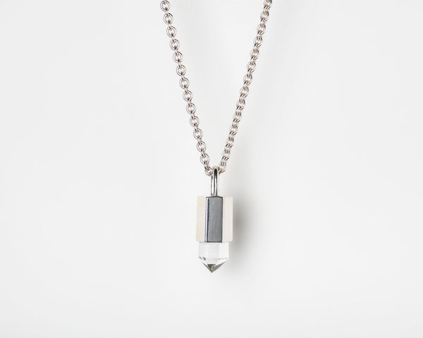 TALISMAN NECKLACE IN POLISHED STERLING SILVER WITH QUARTZ